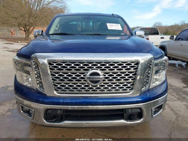 Nissan Titan Sl Image 6