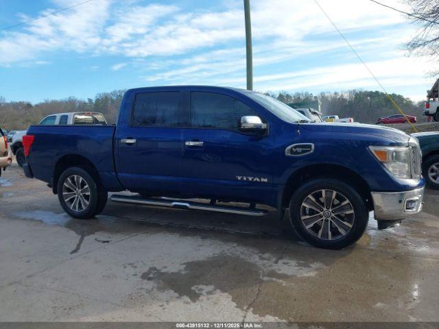 Nissan Titan Sl Image 10