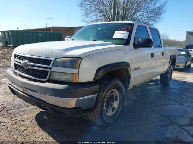 Chevrolet Silverado 2500 Work Truck Image 8