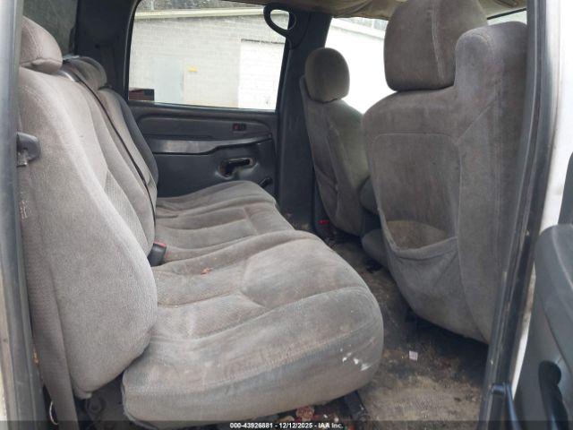 Chevrolet Silverado 2500 Work Truck Image 2