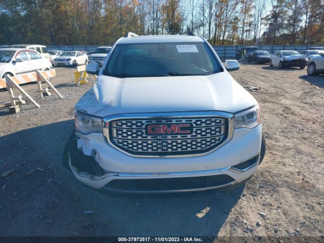 GMC Acadia Denali Image 7