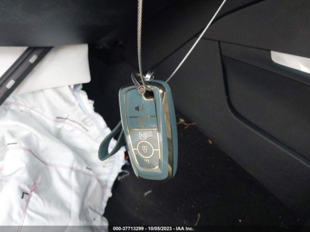 Ford Explorer Xlt Image 8