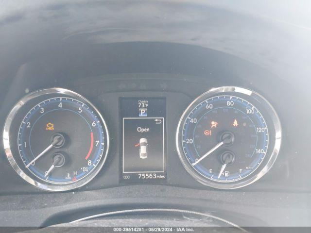 Toyota Corolla Se Image 7