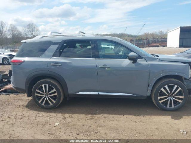 Nissan Pathfinder Platinum Fwd Image 16