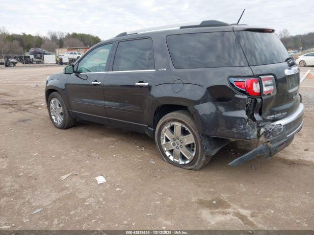 GMC Acadia Image 11