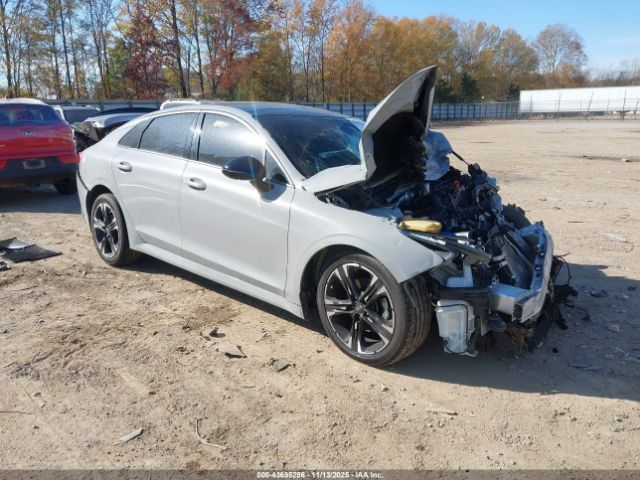 Kia K5 Gt-line Image 1