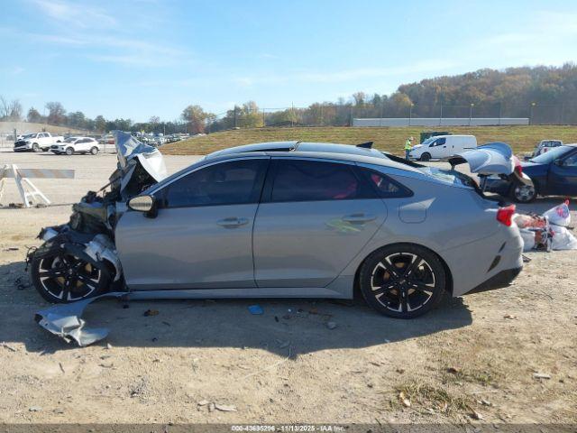 Kia K5 Gt-line Image 12