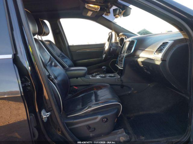 Jeep Grand Cherokee Overland Image 9