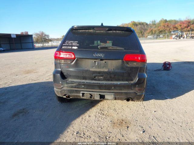 Jeep Grand Cherokee Overland Image 13