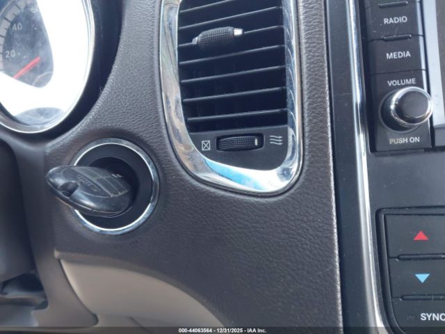 Dodge Durango Sxt Image 9