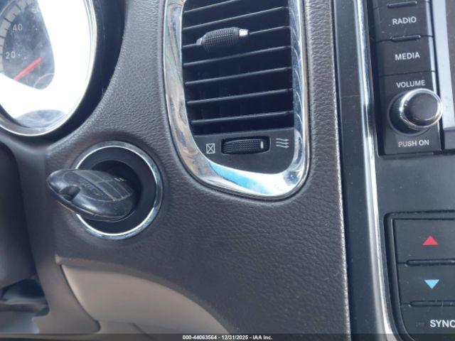 Dodge Durango Sxt Image 9