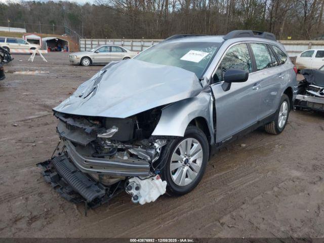 Subaru Outback 2.5i Image 7