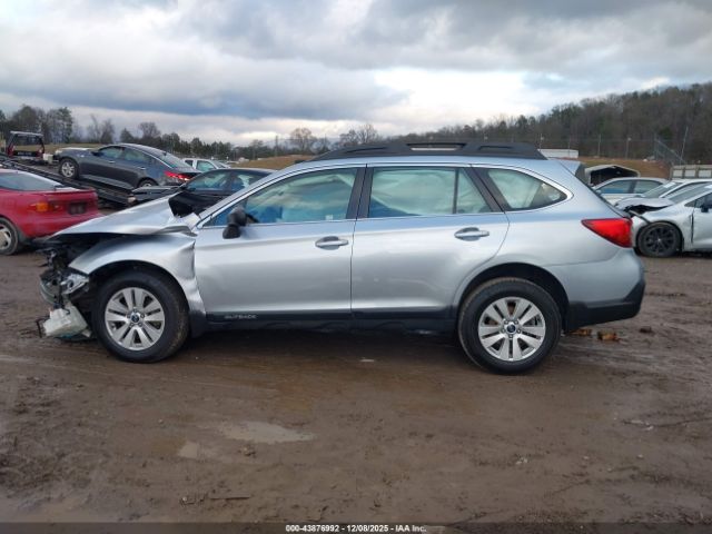 Subaru Outback 2.5i Image 12