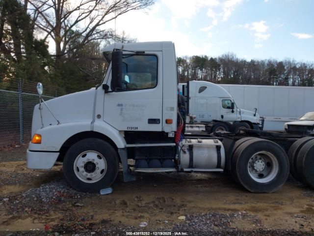 Volvo Vn Vnm Image 8