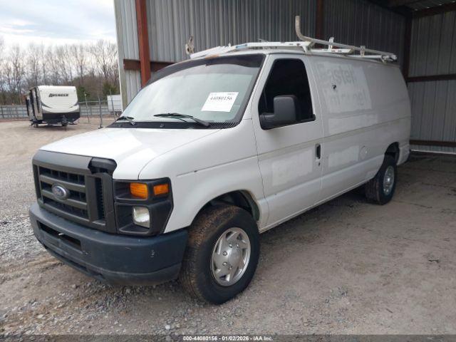 Ford E-250 Image 8