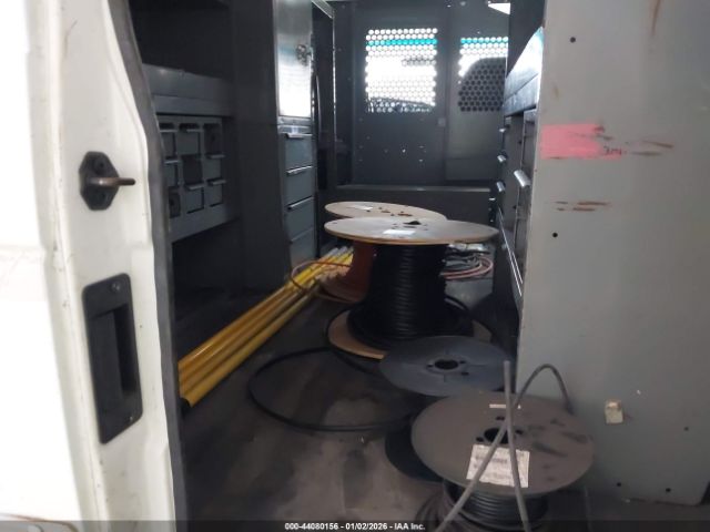 Ford E-250 Image 11
