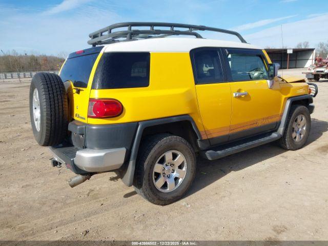 Toyota FJ Cruiser Image 2