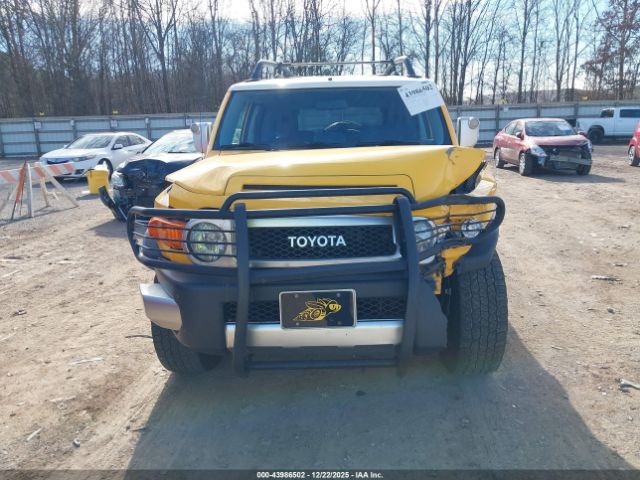 Toyota FJ Cruiser Image 9