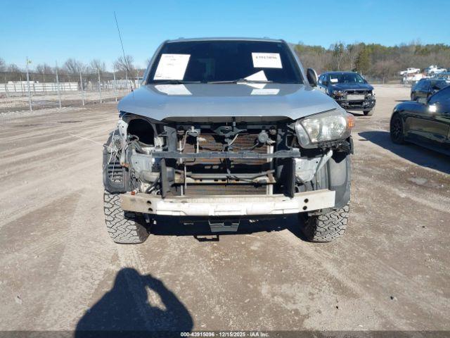 Toyota 4Runner Sr5 V6 Image 4