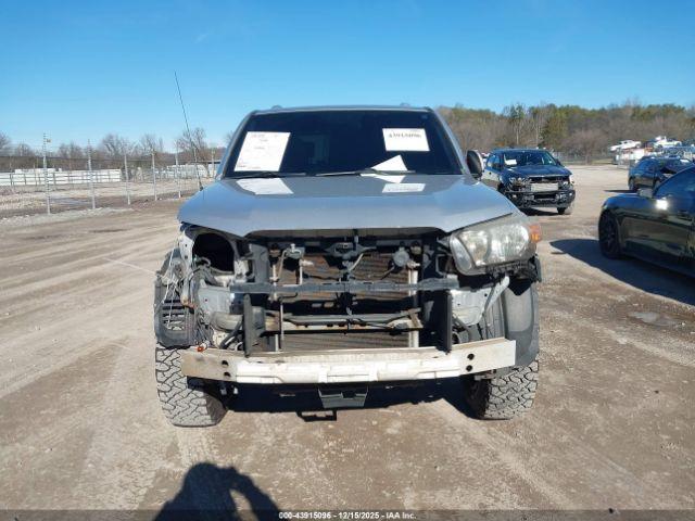 Toyota 4Runner Sr5 V6 Image 8