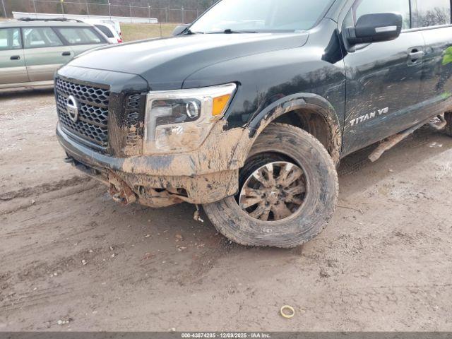 Nissan Titan Pro-4x Image 12