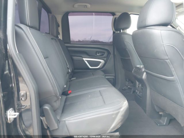 Nissan Titan Pro-4x Image 13