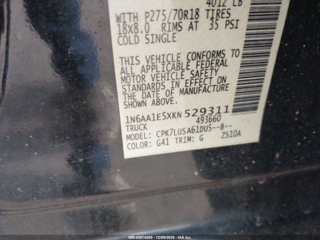 Nissan Titan Pro-4x Image 15