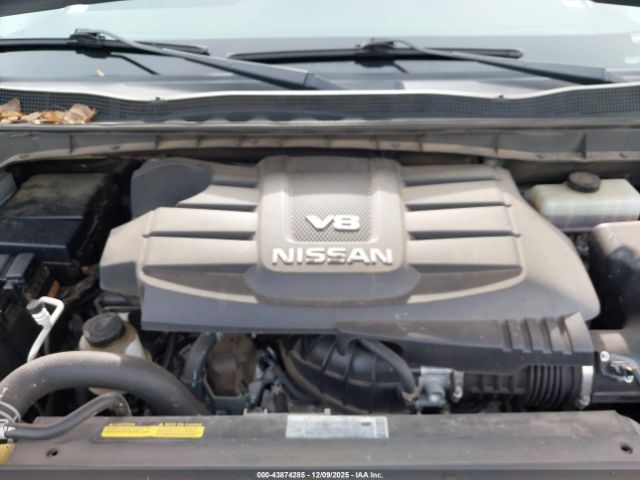 Nissan Titan Pro-4x Image 10