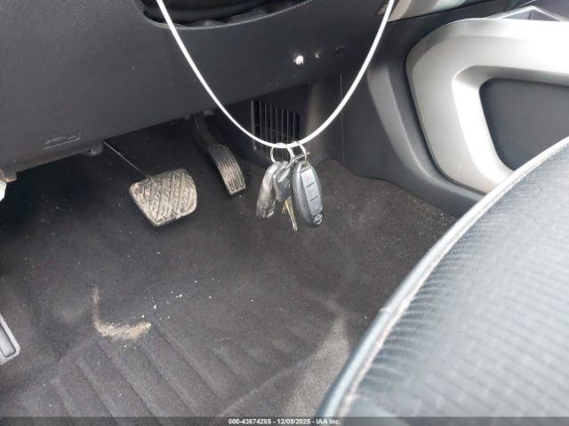 Nissan Titan Pro-4x Image 14