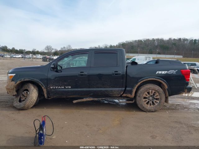 Nissan Titan Pro-4x Image 16