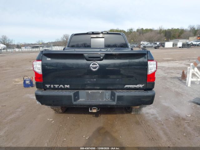 Nissan Titan Pro-4x Image 2