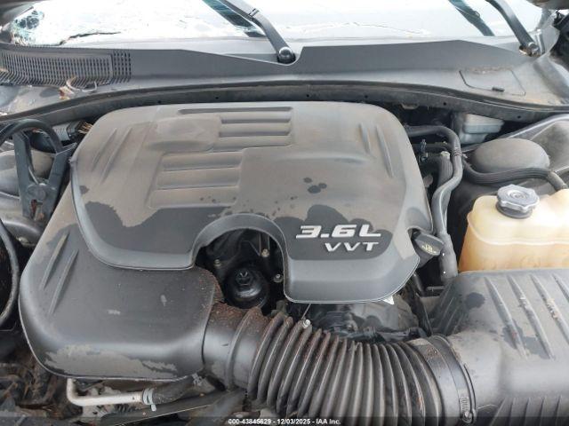 Chrysler 300 300s Image 9