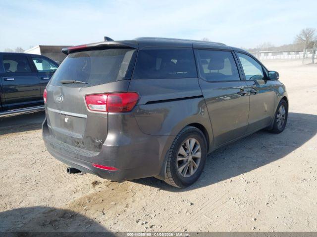 Kia Sedona Lx Image 3