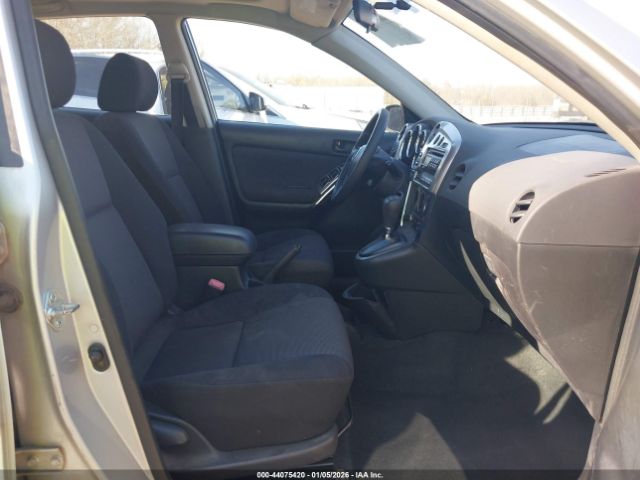 Pontiac Vibe Image 8