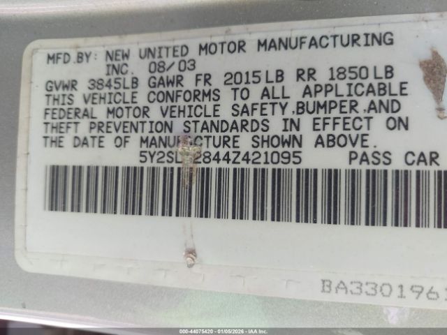 Pontiac Vibe Image 2