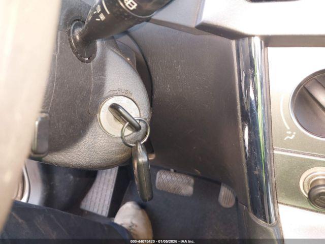 Pontiac Vibe Image 5