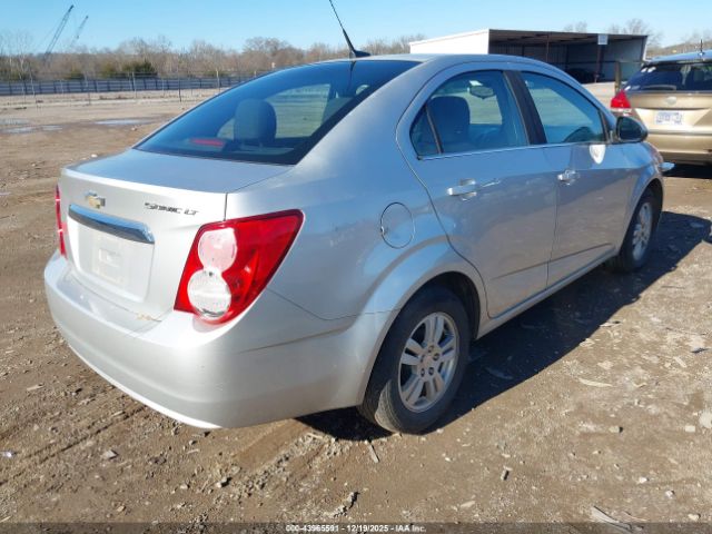 Chevrolet Sonic Lt Auto Image 2