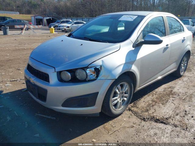 Chevrolet Sonic Lt Auto Image 7