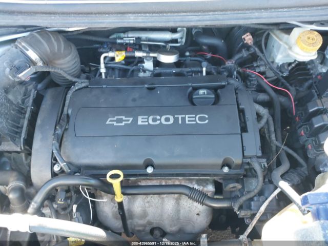 Chevrolet Sonic Lt Auto Image 6