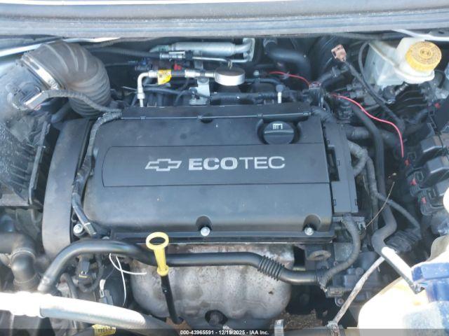 Chevrolet Sonic Lt Auto Image 6