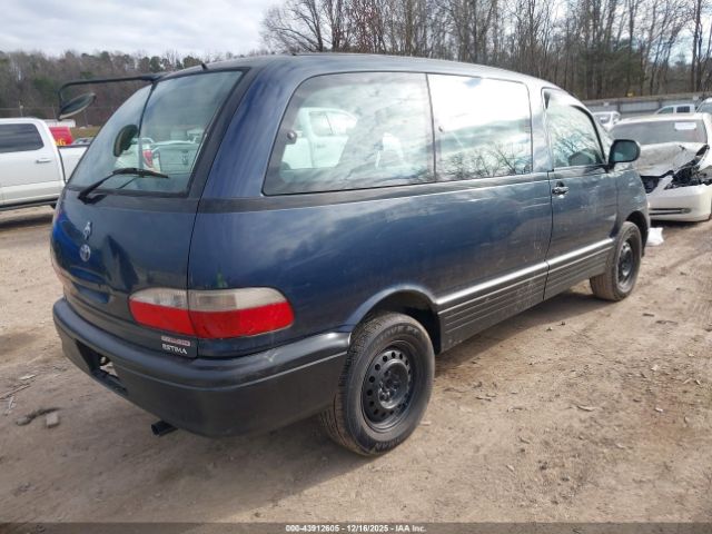 Toyota Previa Image 3