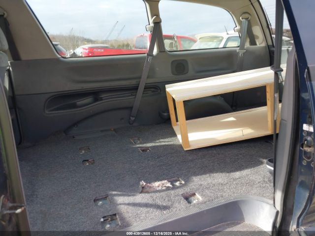 Toyota Previa Image 11