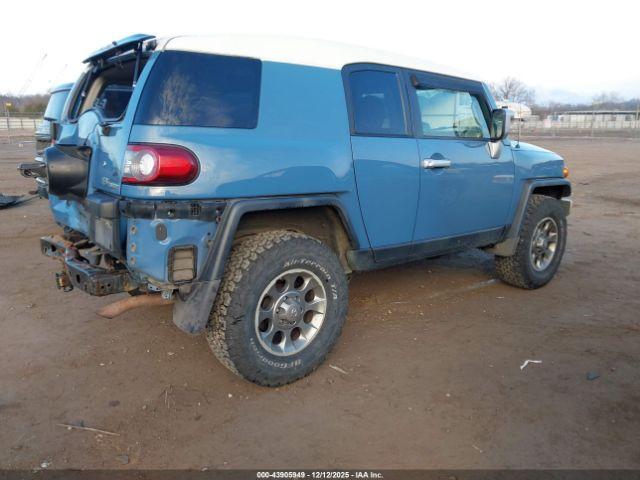 Toyota FJ Cruiser Image 8