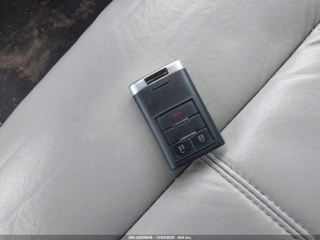 Cadillac SRX Standard Image 8