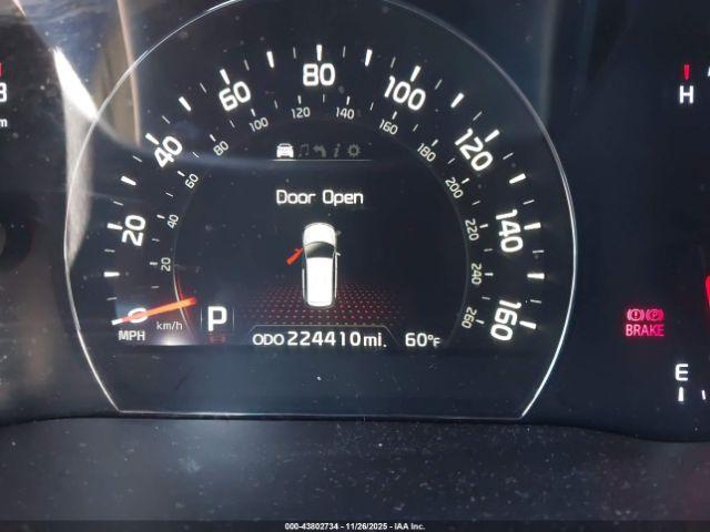 Kia Sorento Limited V6 Image 2