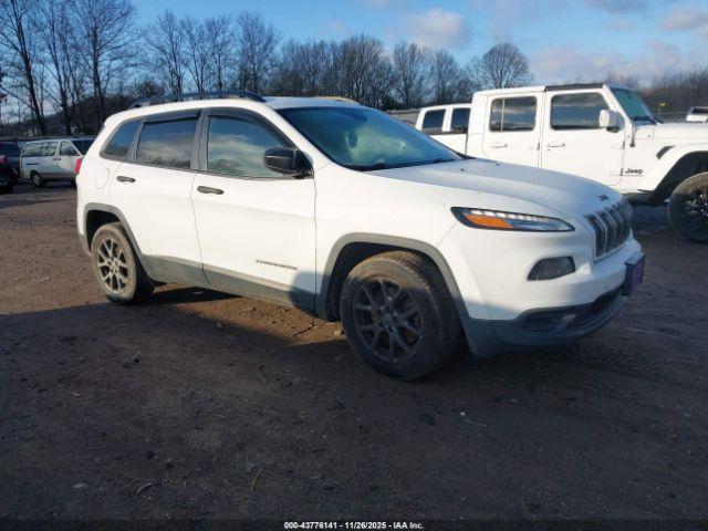  Salvage Jeep Cherokee