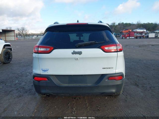 Jeep Cherokee Sport Fwd Image 10