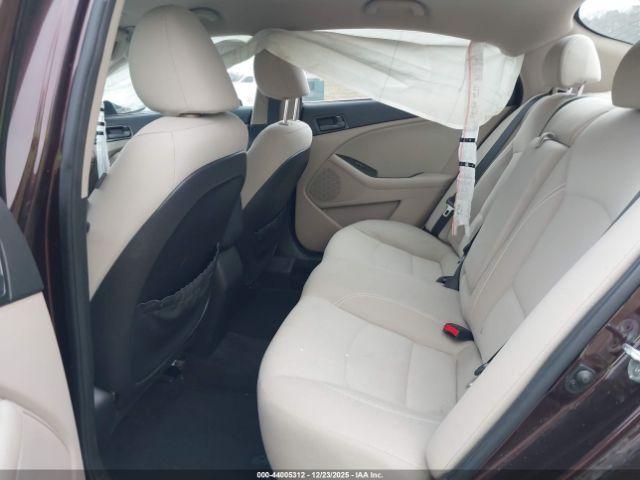 Kia Optima Lx Image 10