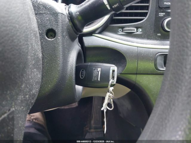 Kia Optima Lx Image 8