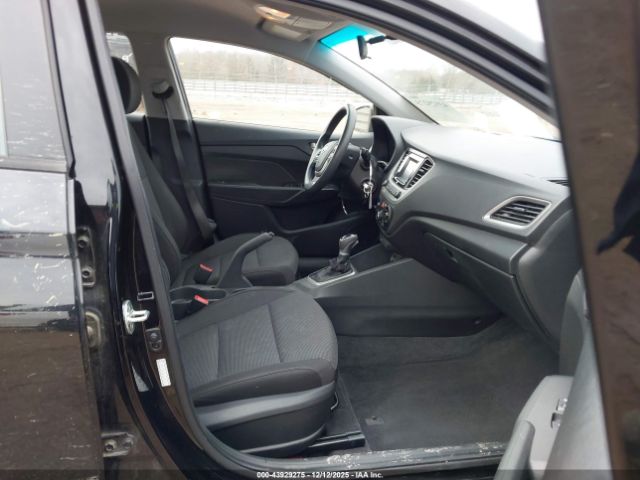 Hyundai ACCENT Se Image 4